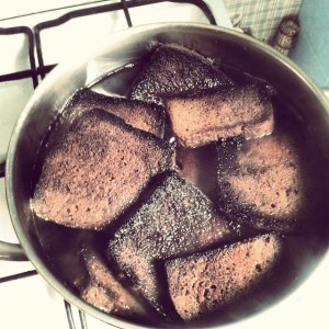 Step 2) Add burnt bread to a pot of boiling water to steep for about 8 hours